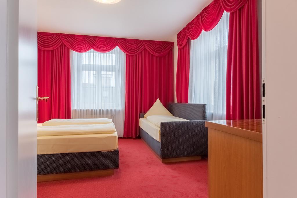 Hotel Bayernland Munchen Bagian luar foto
