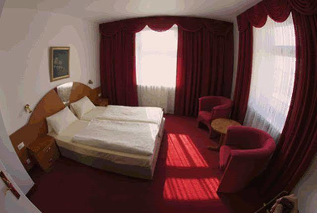 Hotel Bayernland Munchen Bagian luar foto